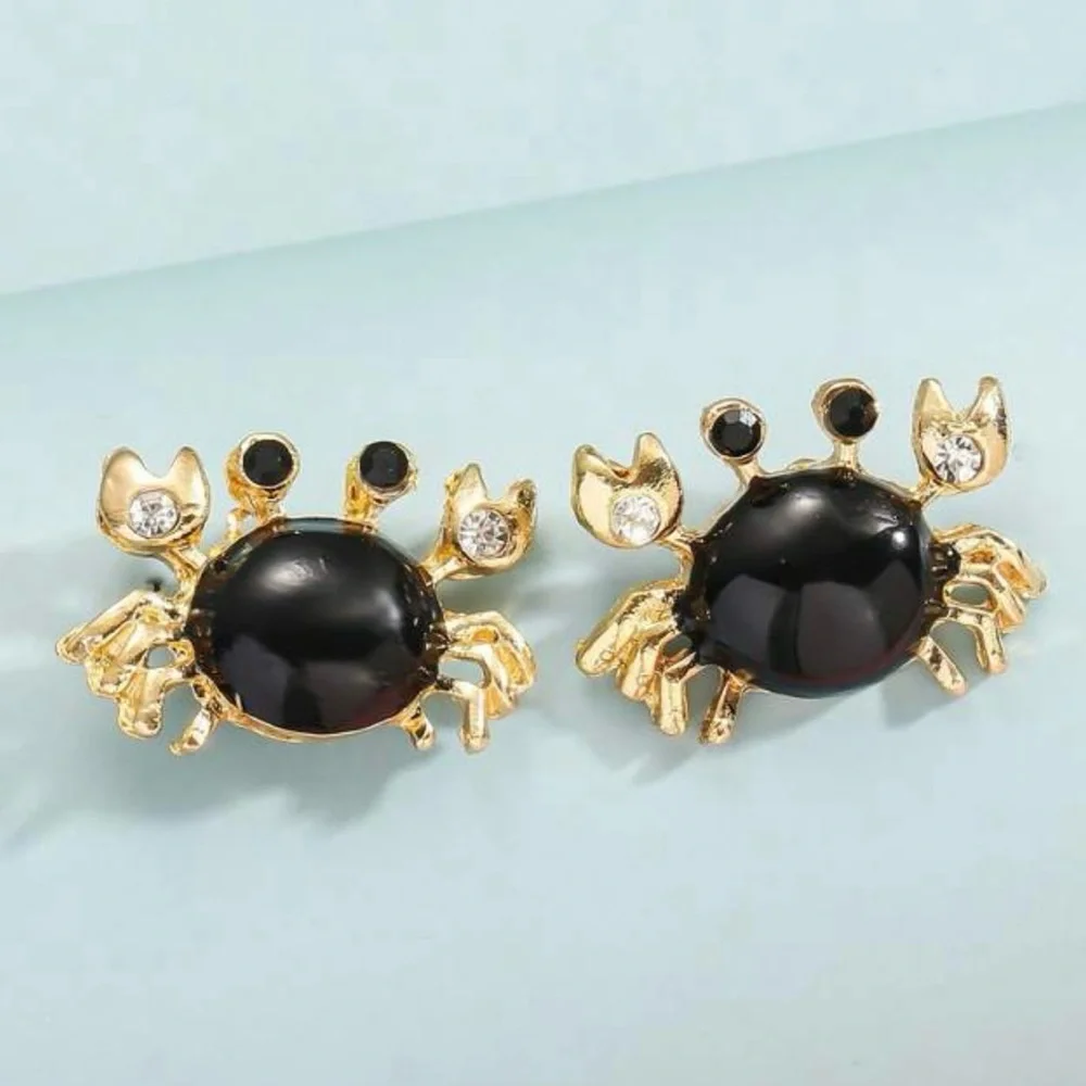 Verity Funky Black Crab Coastal Beach Shore Sand Crustacean Shellfish Ocean Stud